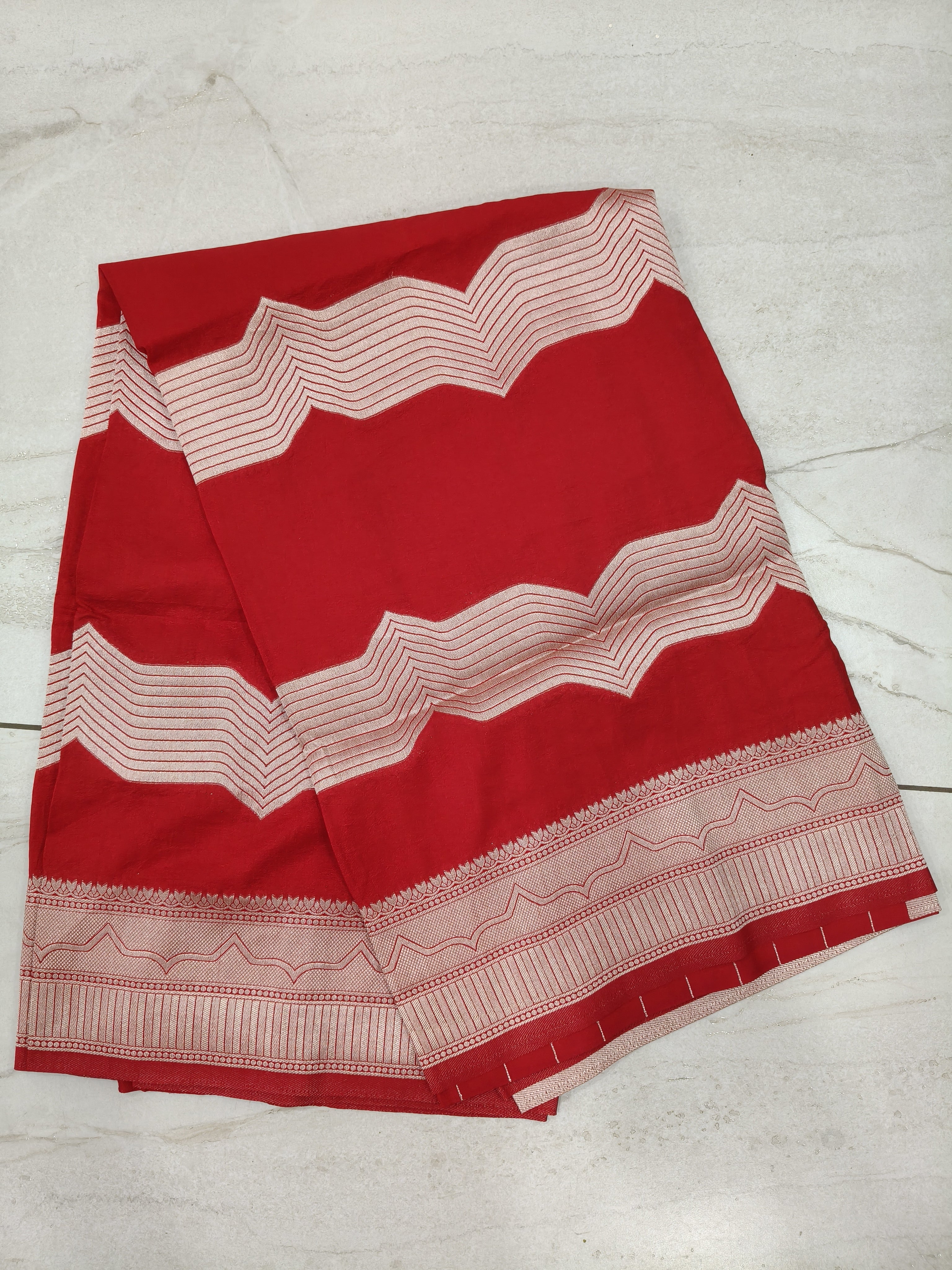 TUSSER GORGET WEVVING