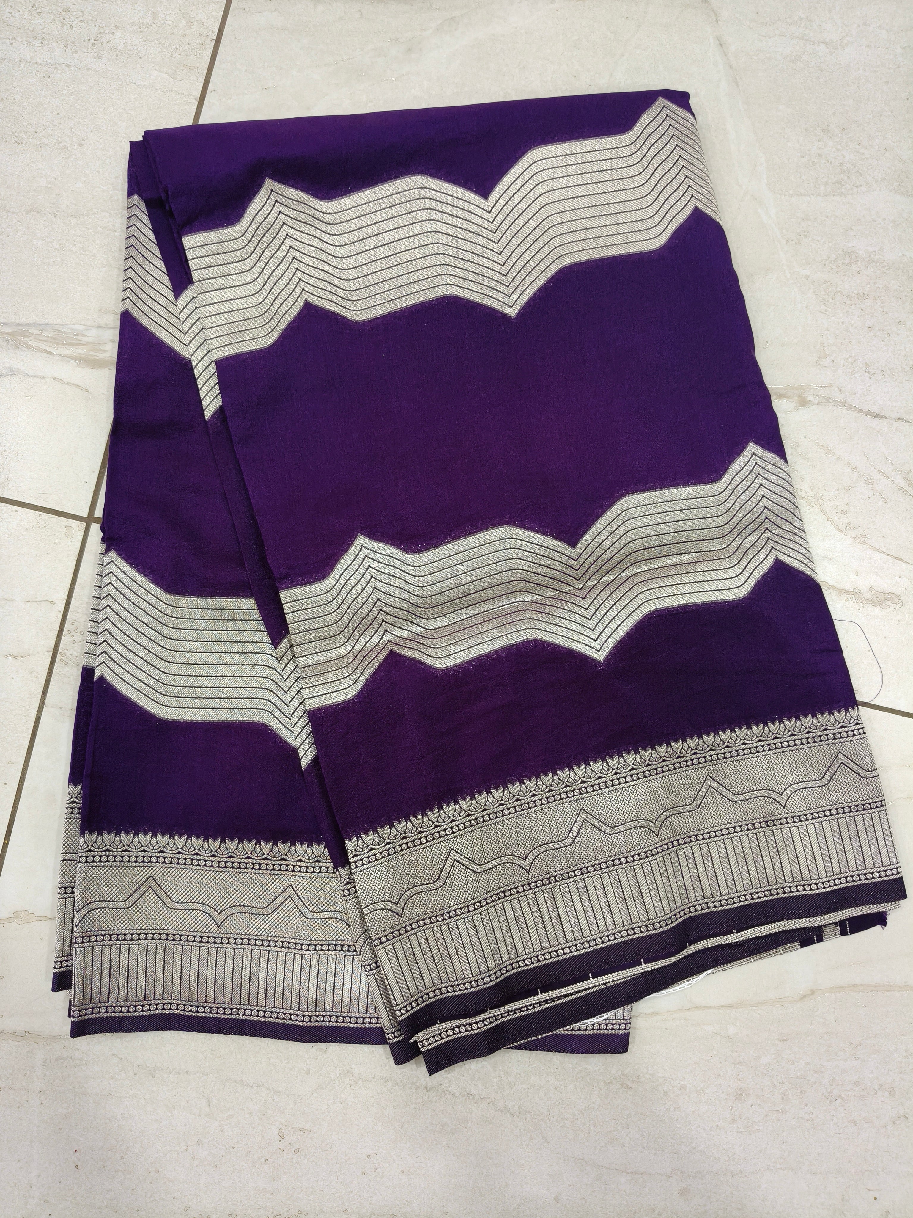 TUSSER GORGET WEVVING